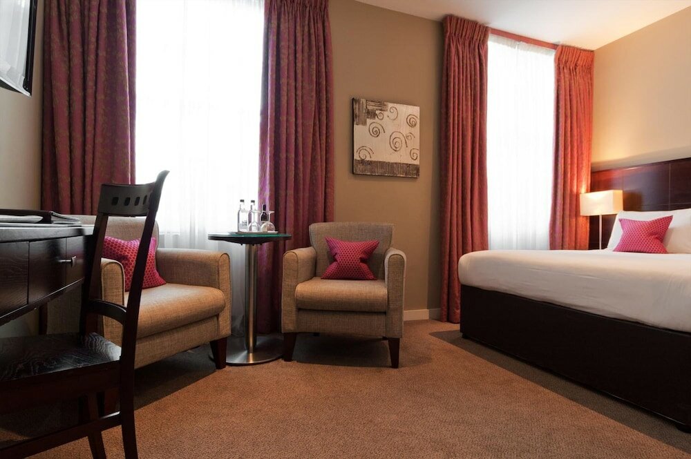 Фото Berjaya Eden Park London Hotel