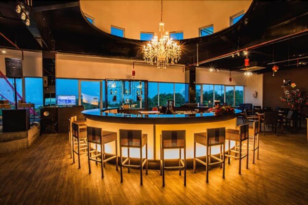 Фото King's Hotel Nagoya Batam