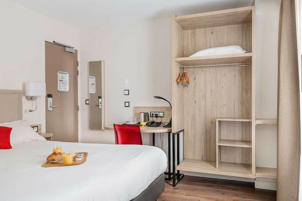 Фото Courcelles Médéric