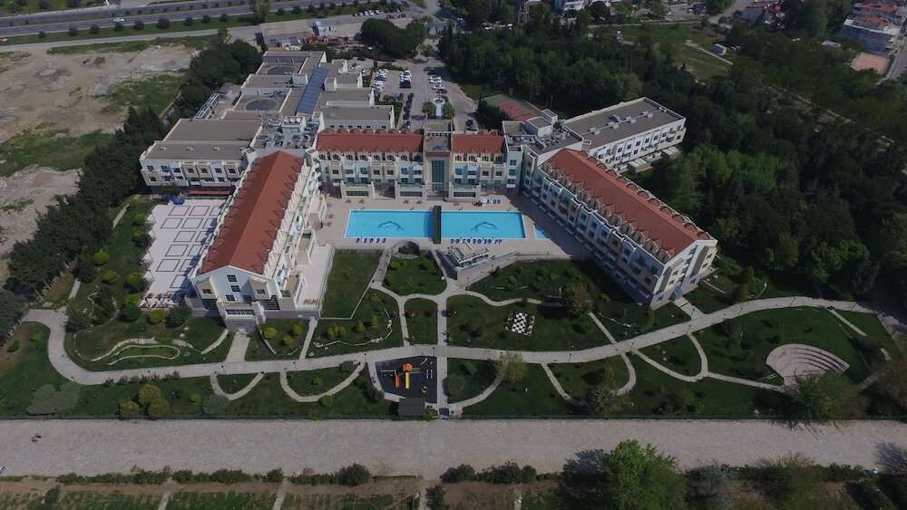 Фото отеля 3