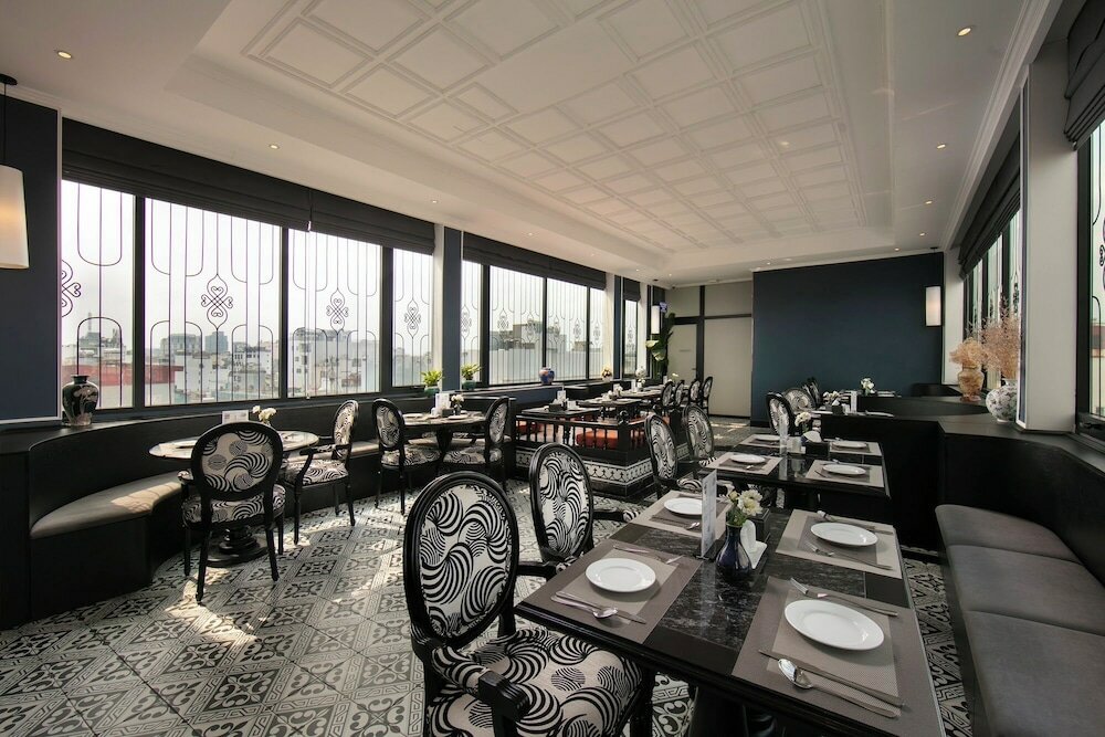 Фото Hanoi Le Chateau Hotel & SPA