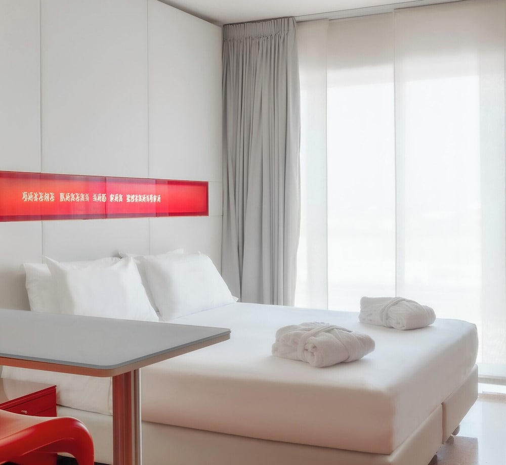 Фото Una Hotels Bologna Centro