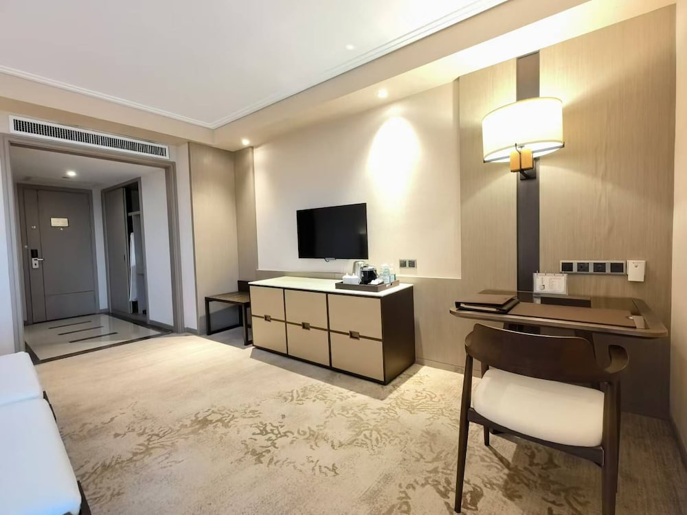 Фото Pine City Hotel