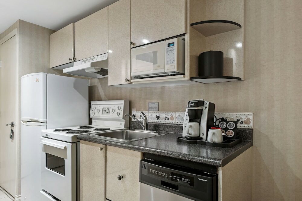 Фото Pinnacle Hotel Whistler Village