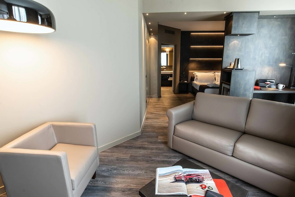 Фото Maranello Palace