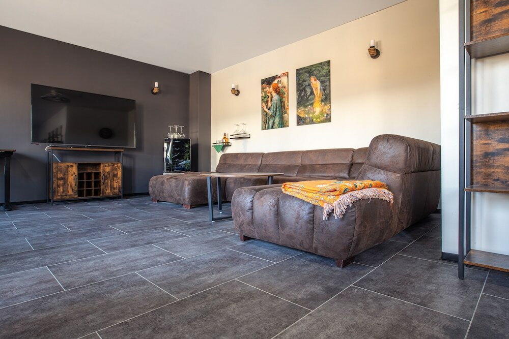 Фото Gwuni Mopera B u. B