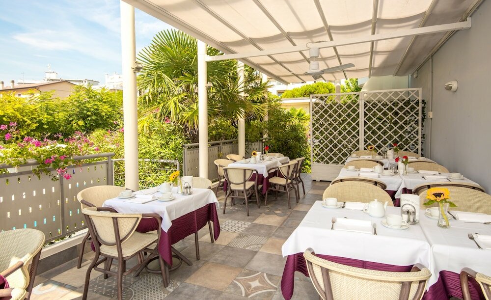 Фото Hotel Helios