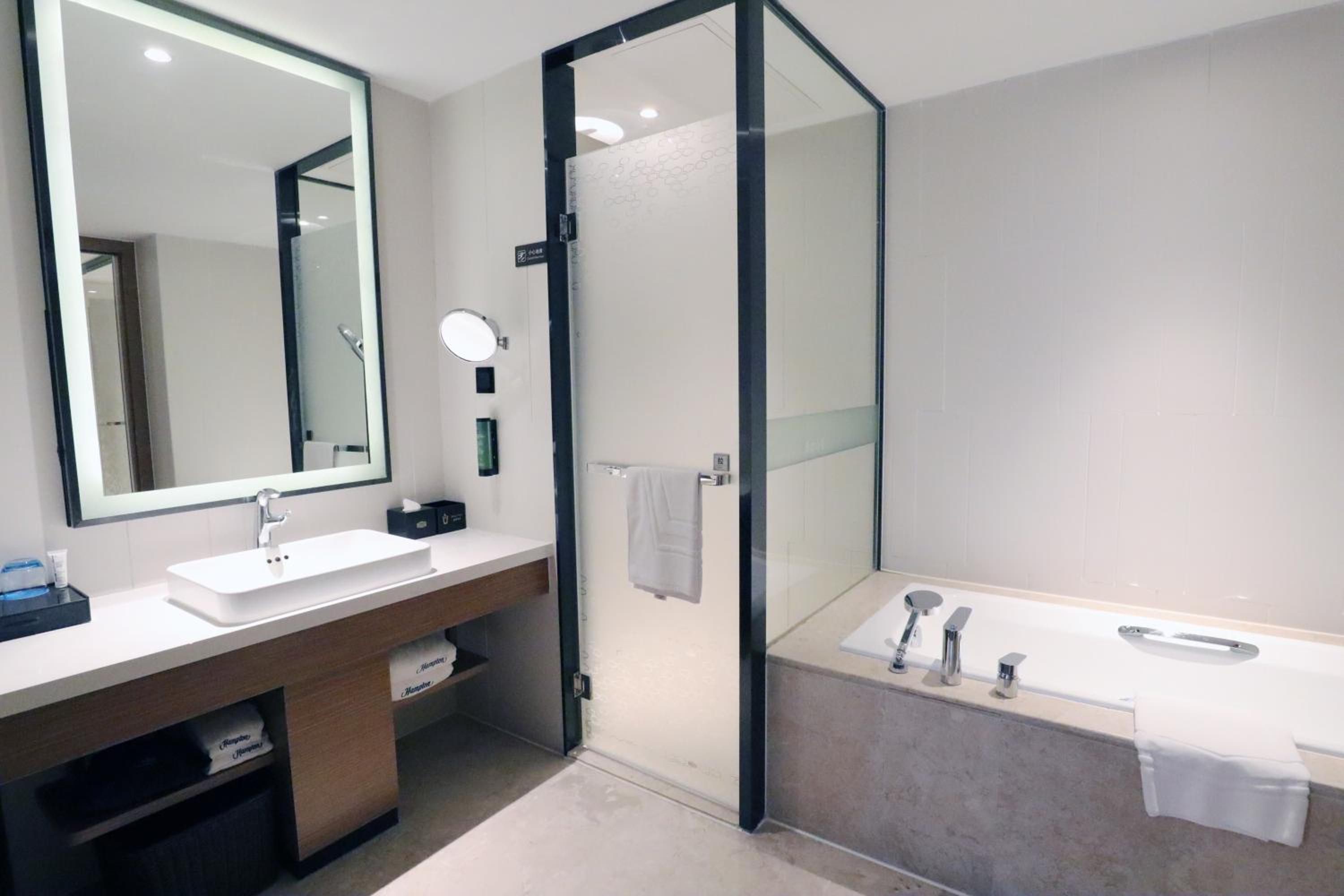 Фото Hampton by Hilton Guangzhou Zhujiang New Town