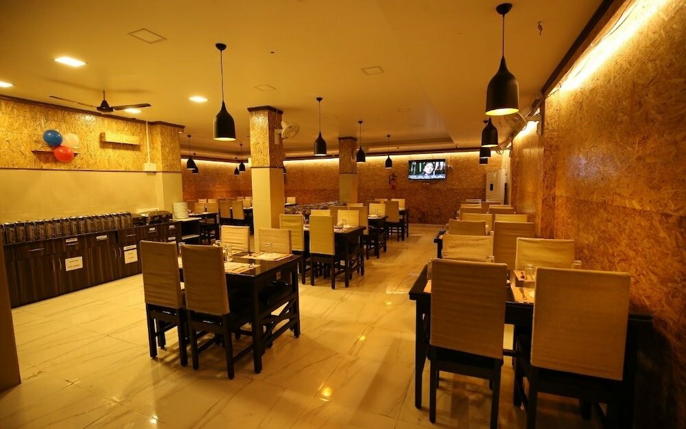 Фото Hotel Marina Manor