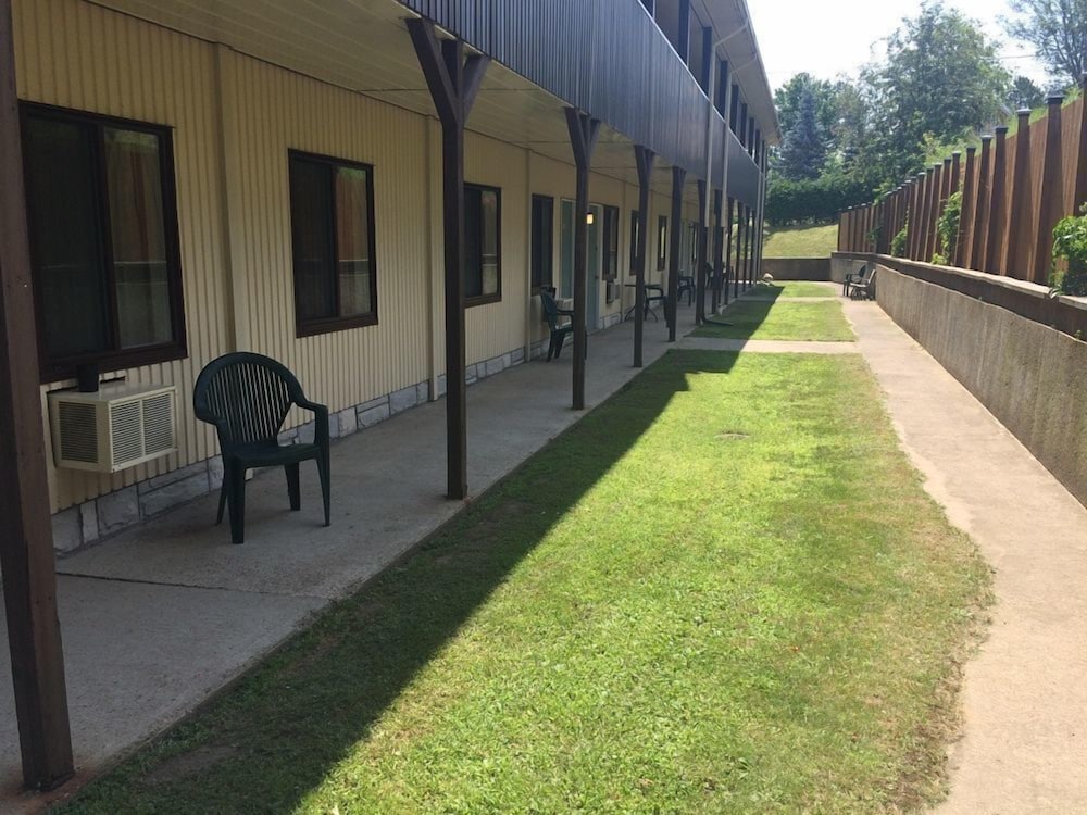 Фото Shemron Suites Hotel