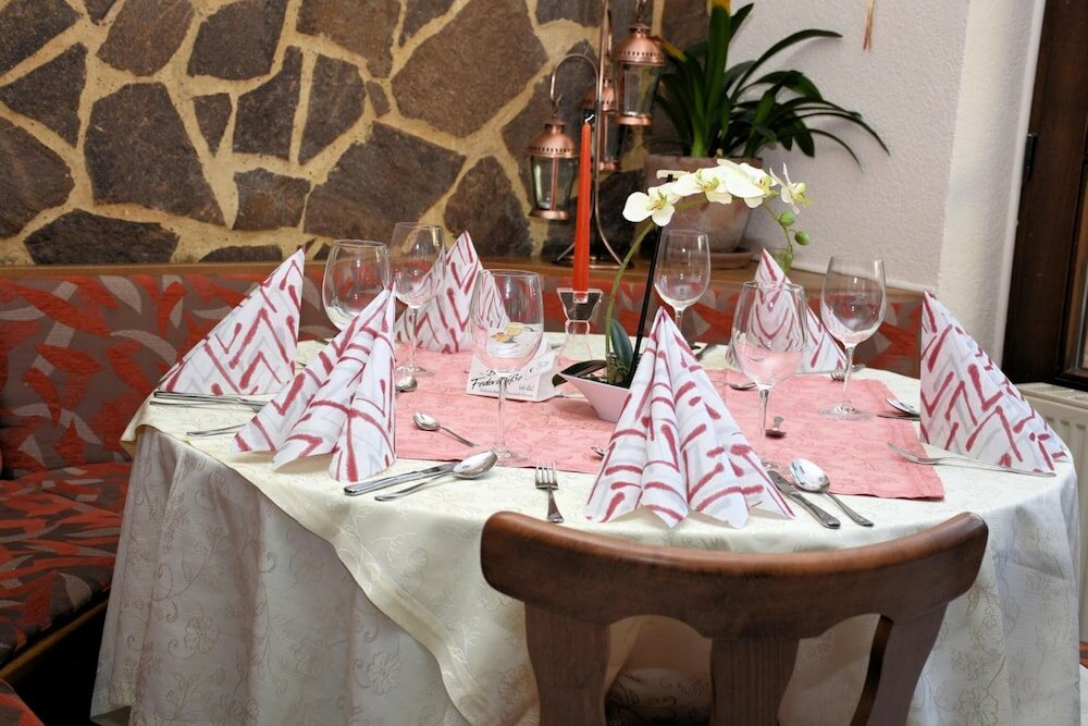 Фото Hotel Restaurant Alt Wehlheiden