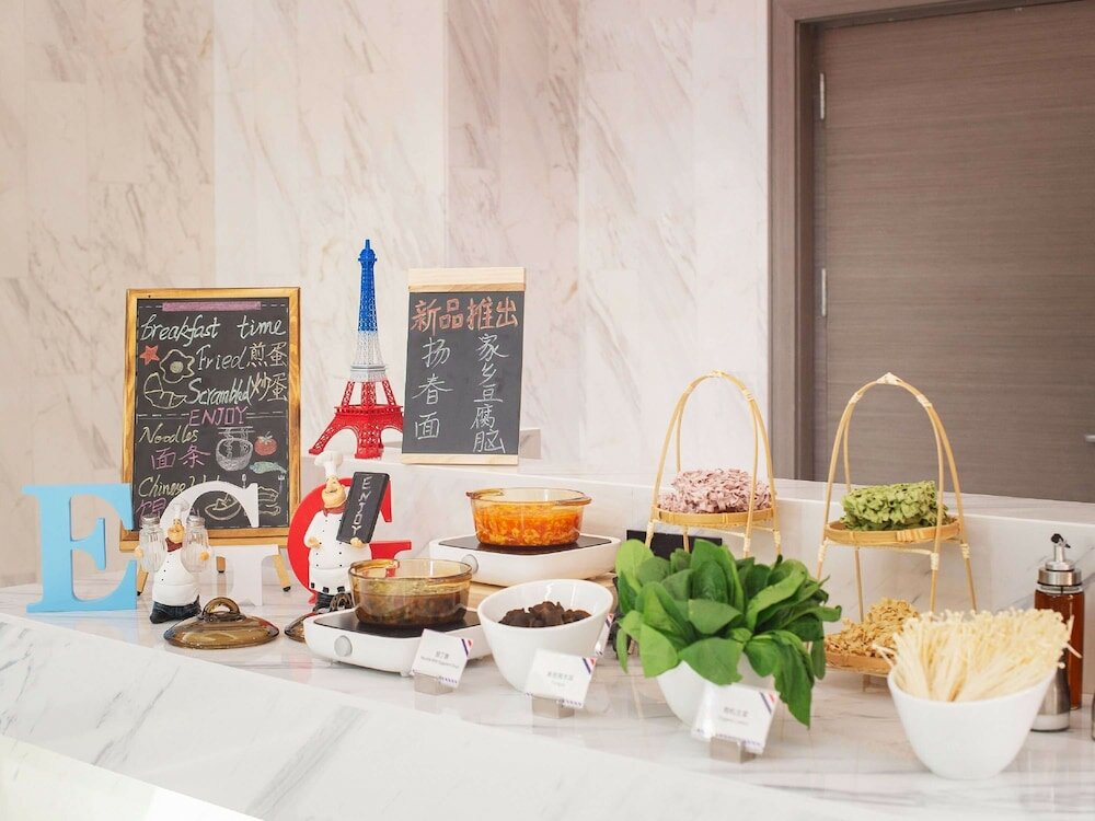 Фото Mercure Harbin Central Street Sophia Church