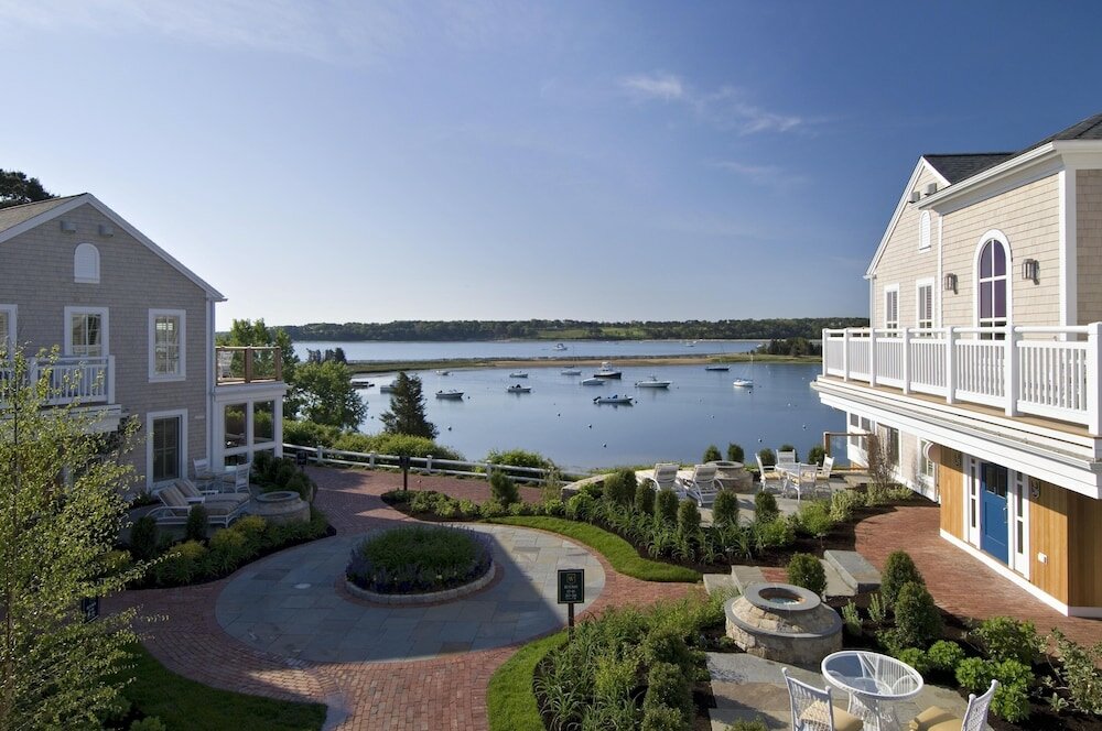 Фото Wequassett Resort and Golf Club