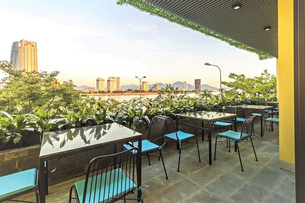 Фото Ibiza Riverfront Hotel Da Nang