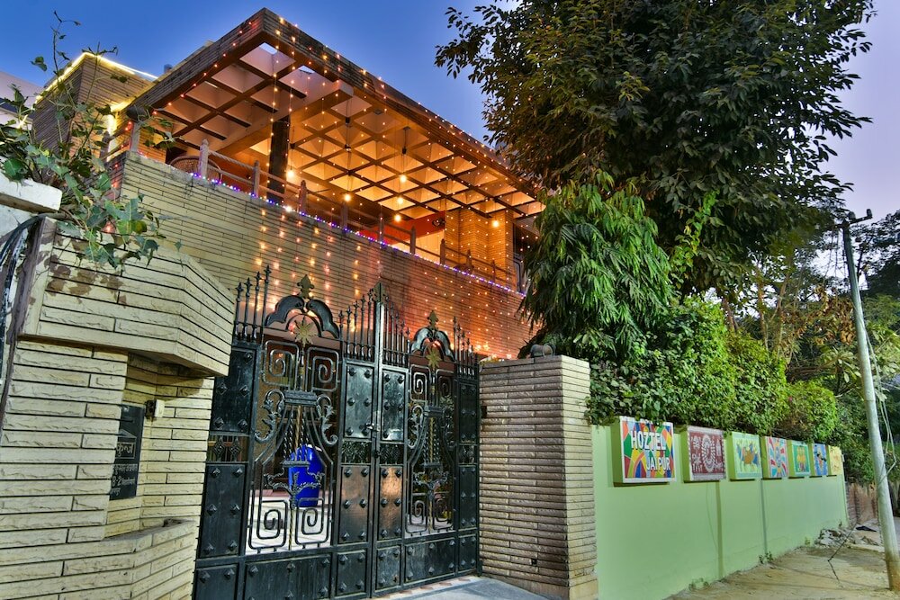 Фото отеля 2