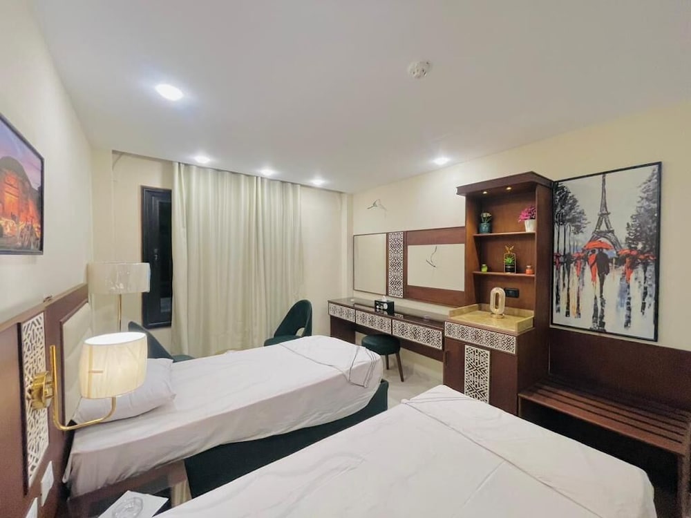 Фото Karnak Hotel