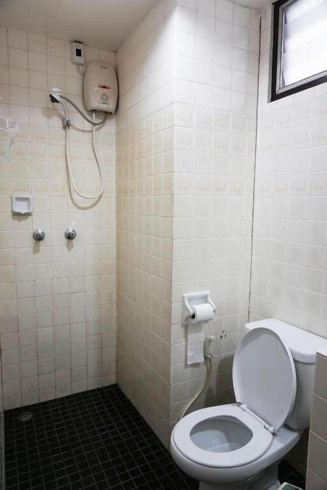 Фото Sureena Hotel