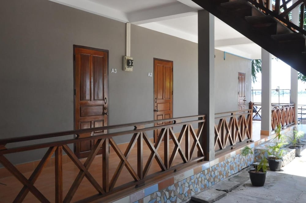 Фото Pilgrim's Kitchen & Inn