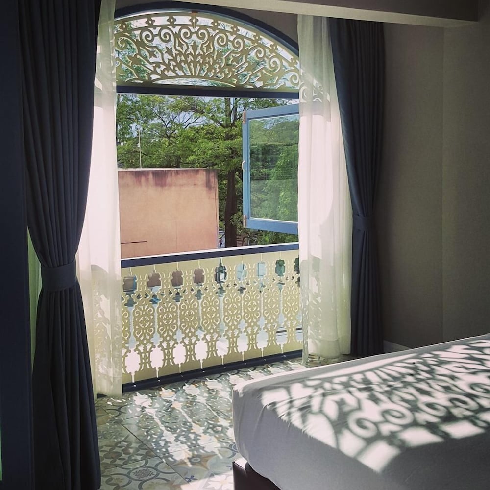 Фото Sridonchai Heritage Night Bazaar Chiang Mai