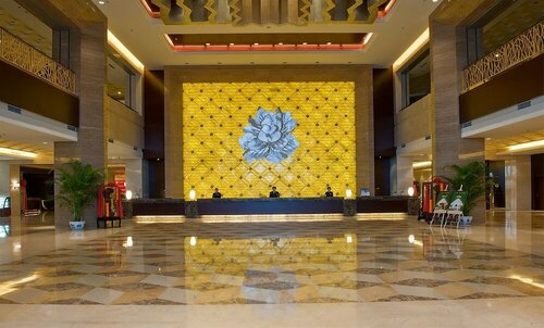 Гостиница Jin Jiang Golden Mountain International Hotel в Лайяне