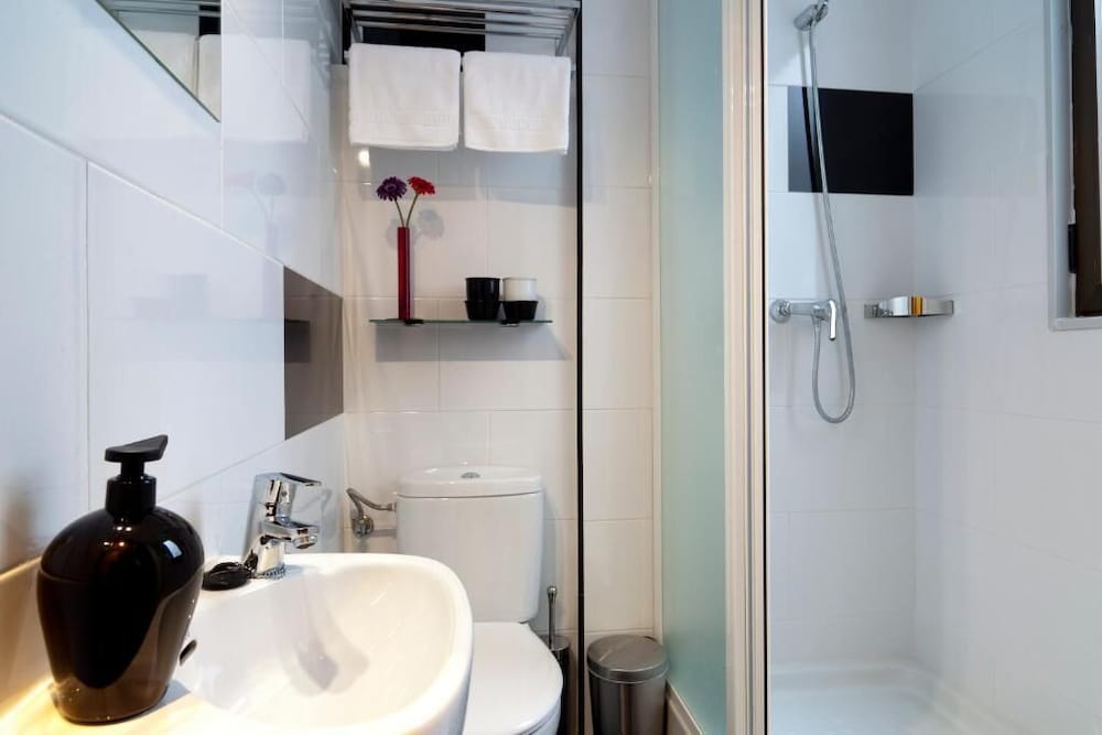 Фото Thc Tirso Molina Hostel