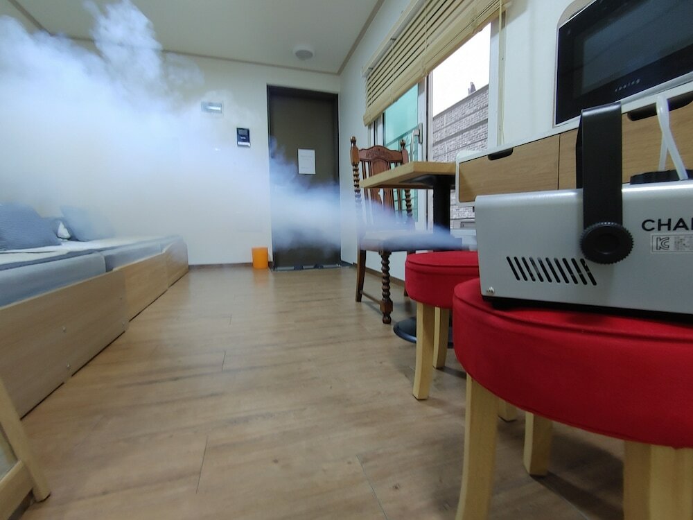 Фото Kw Hongdae Line Hostel