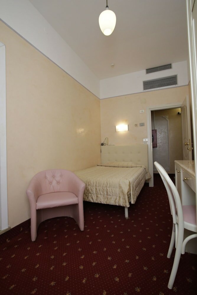 Фото Hotel Vienna Ostenda