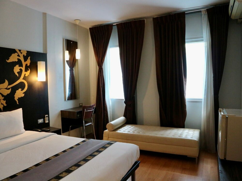 Фото отеля 2