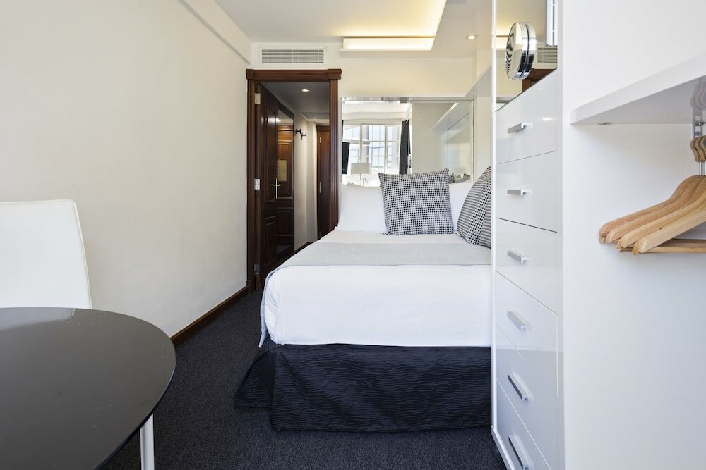 Фото Melia White House Apartments