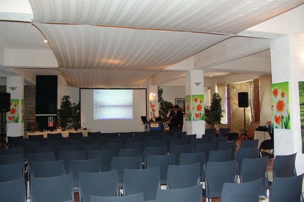 Фото Cavos Bay Hotel and Studios