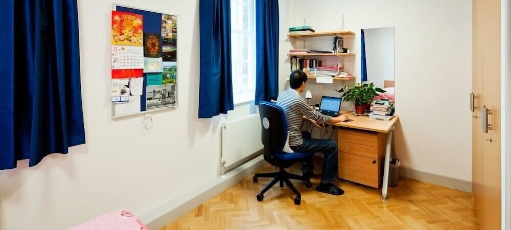 Фото Goodenough College