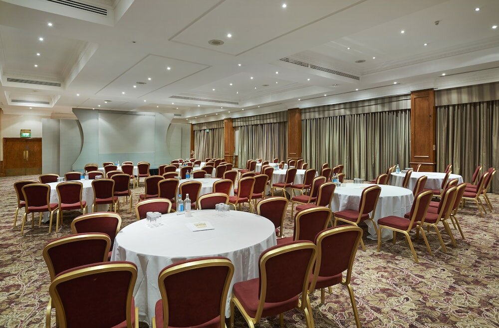 Фото DoubleTree by Hilton Hotel Coventry