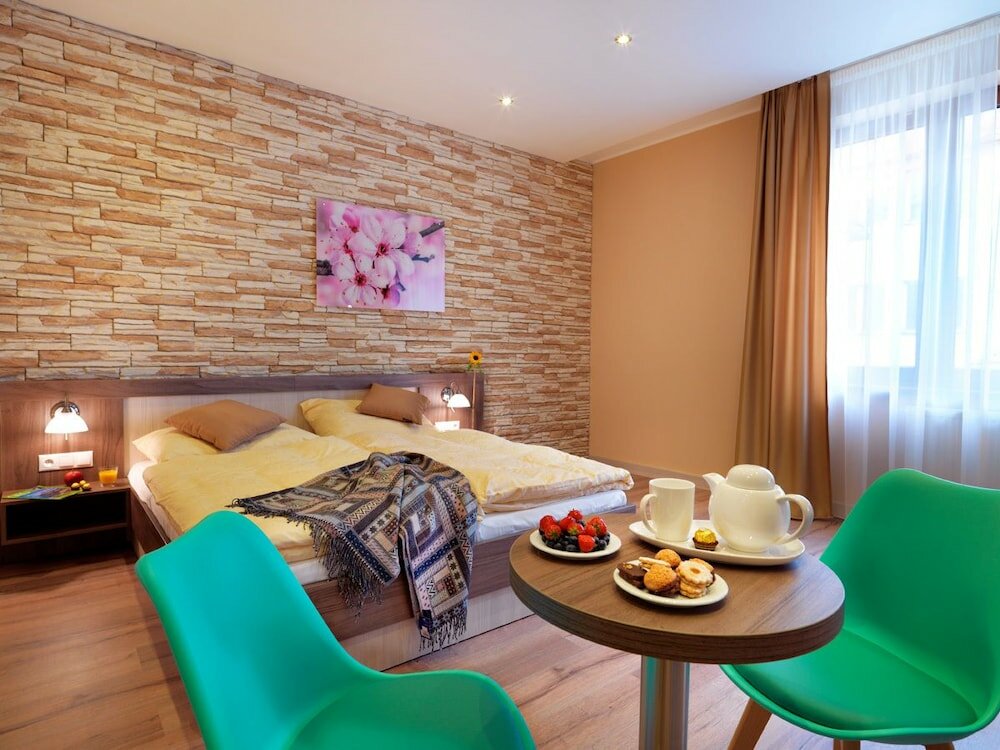 Фото Hotel Viktor