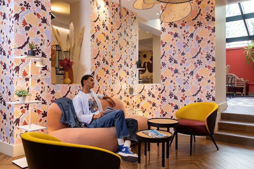 Фото Hotel Elysees 8