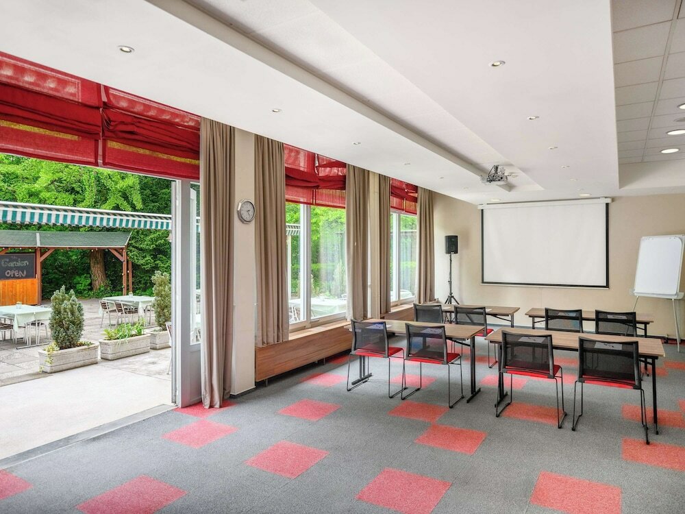 Фото Ibis Budapest Citysouth