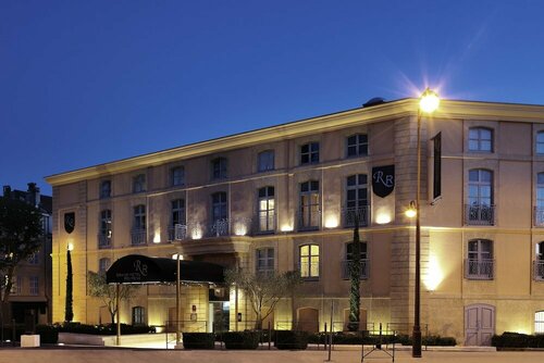 Внешний вид отеля Grand Hôtel Roi René Aix en Provence Centre MGallery by Sofitel в Экс-ан-Провансе, фото 3