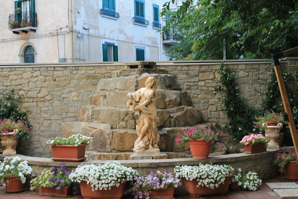 Фото Hotel Mariano