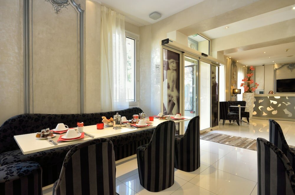 Фото Hotel Renoir