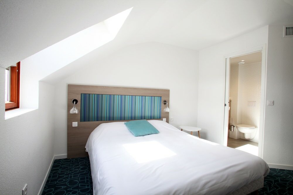 Фото Hôtel Revotel