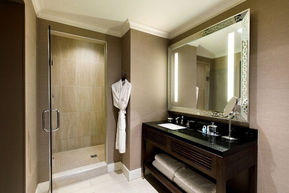 Фото Ambassador Hotel Oklahoma City, Autograph Collection