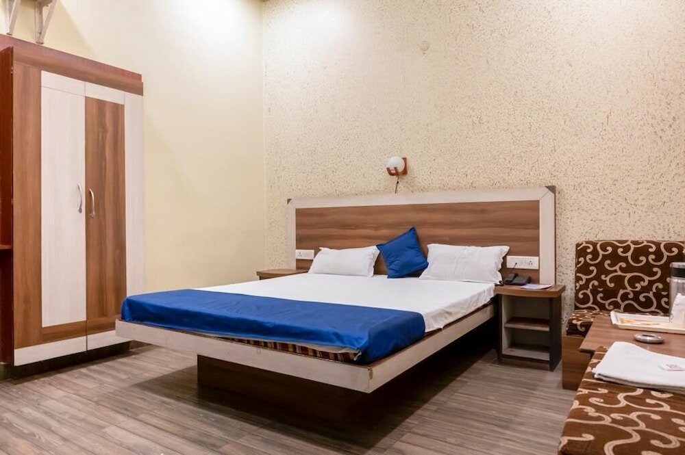 Фото Hotel Prayag