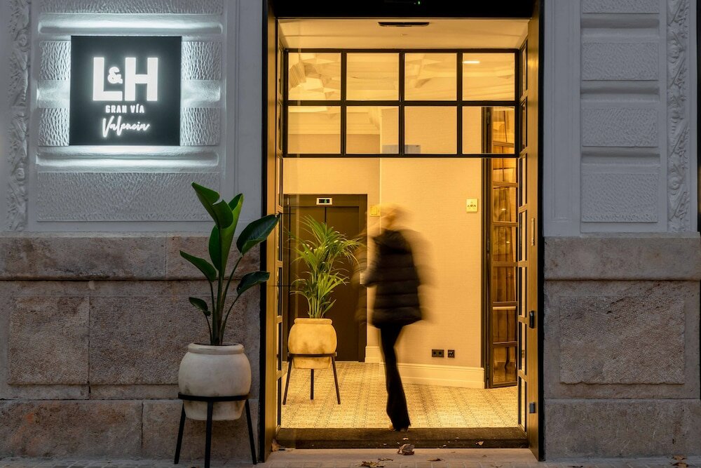 Фото L&h Gran VIA Valencia