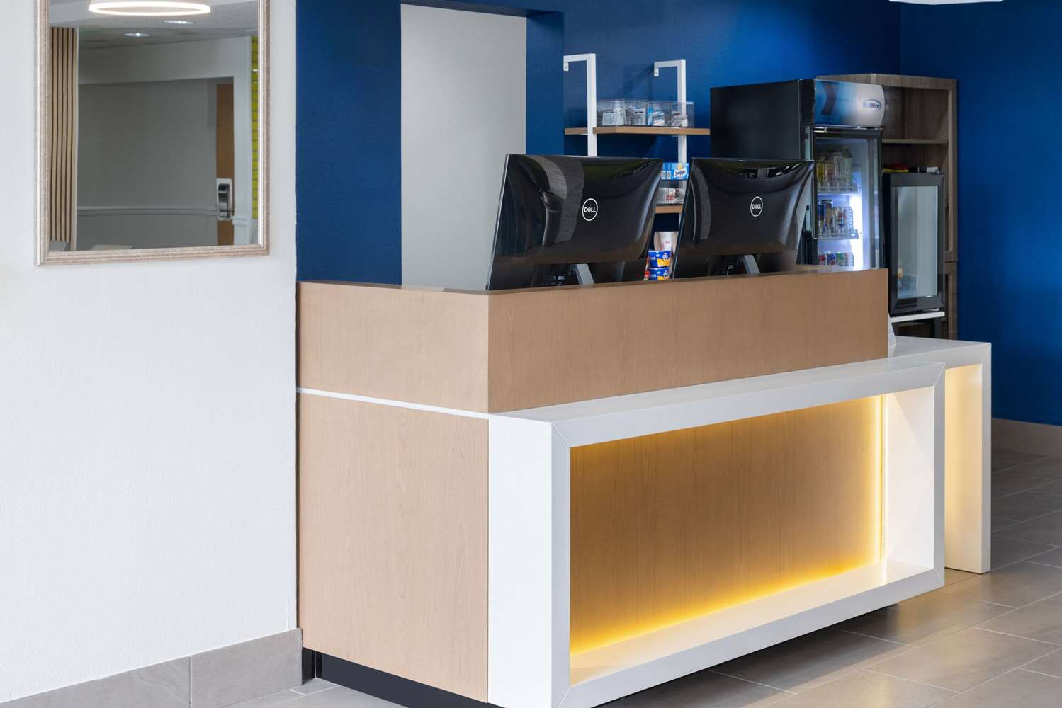 Фото Microtel Inn & Suites by Wyndham Dover