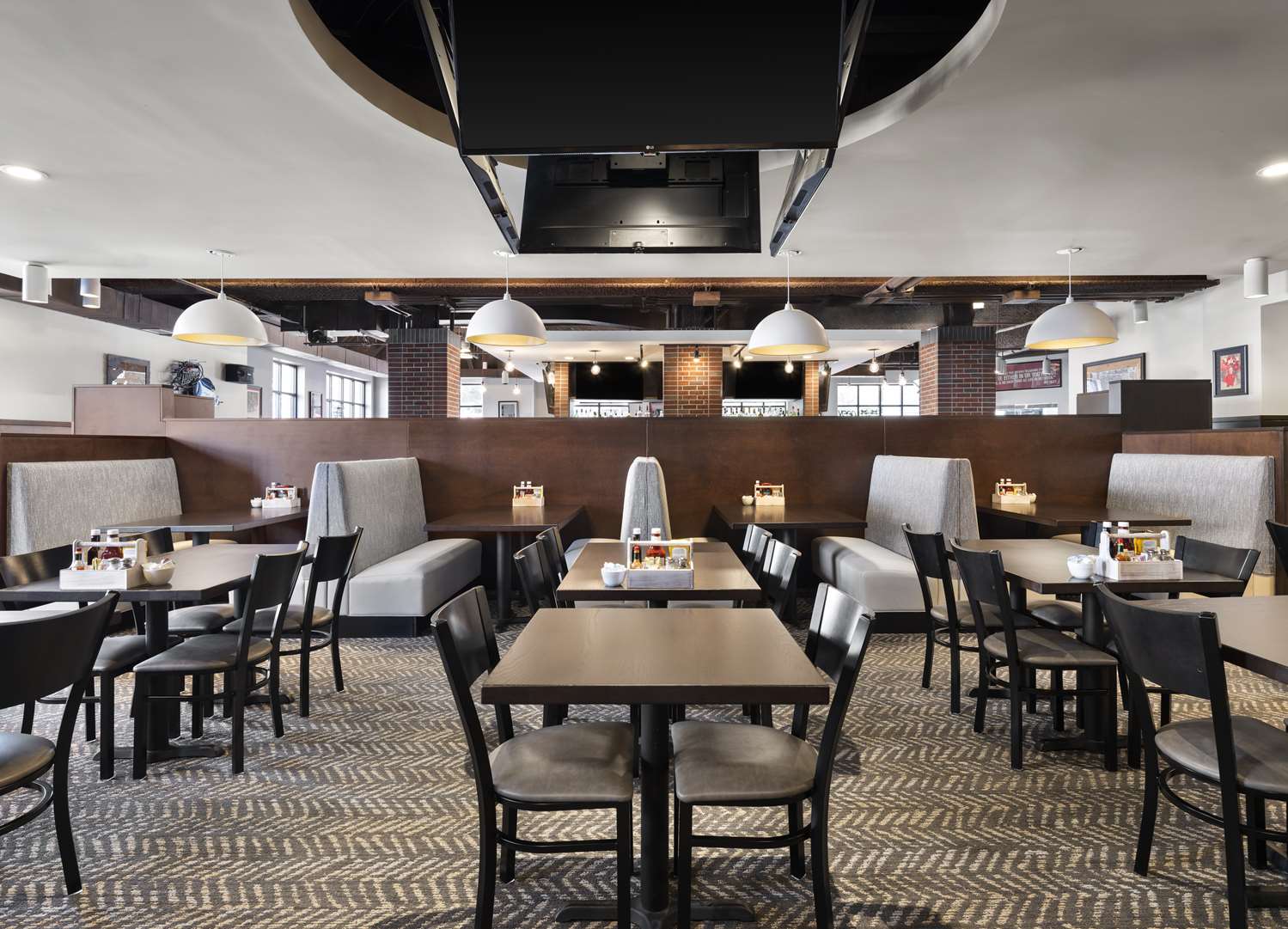 Фото Hilton Garden Inn Bloomington