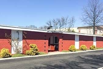 Гостиница Travelodge by Wyndham Bay Shore Long Island в Ислипе