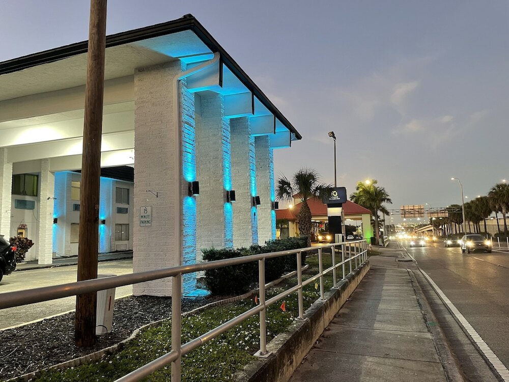 Фото Terrace Garden Inn