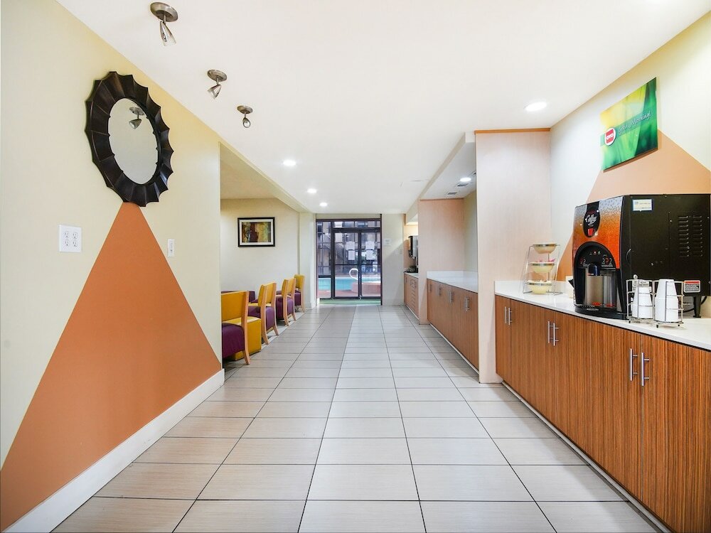 Фото Baymont by Wyndham Williamsburg