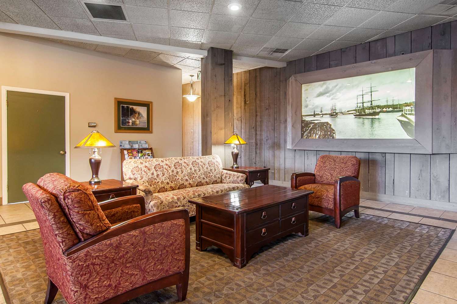 Фото Quality Inn & Suites at Coos Bay