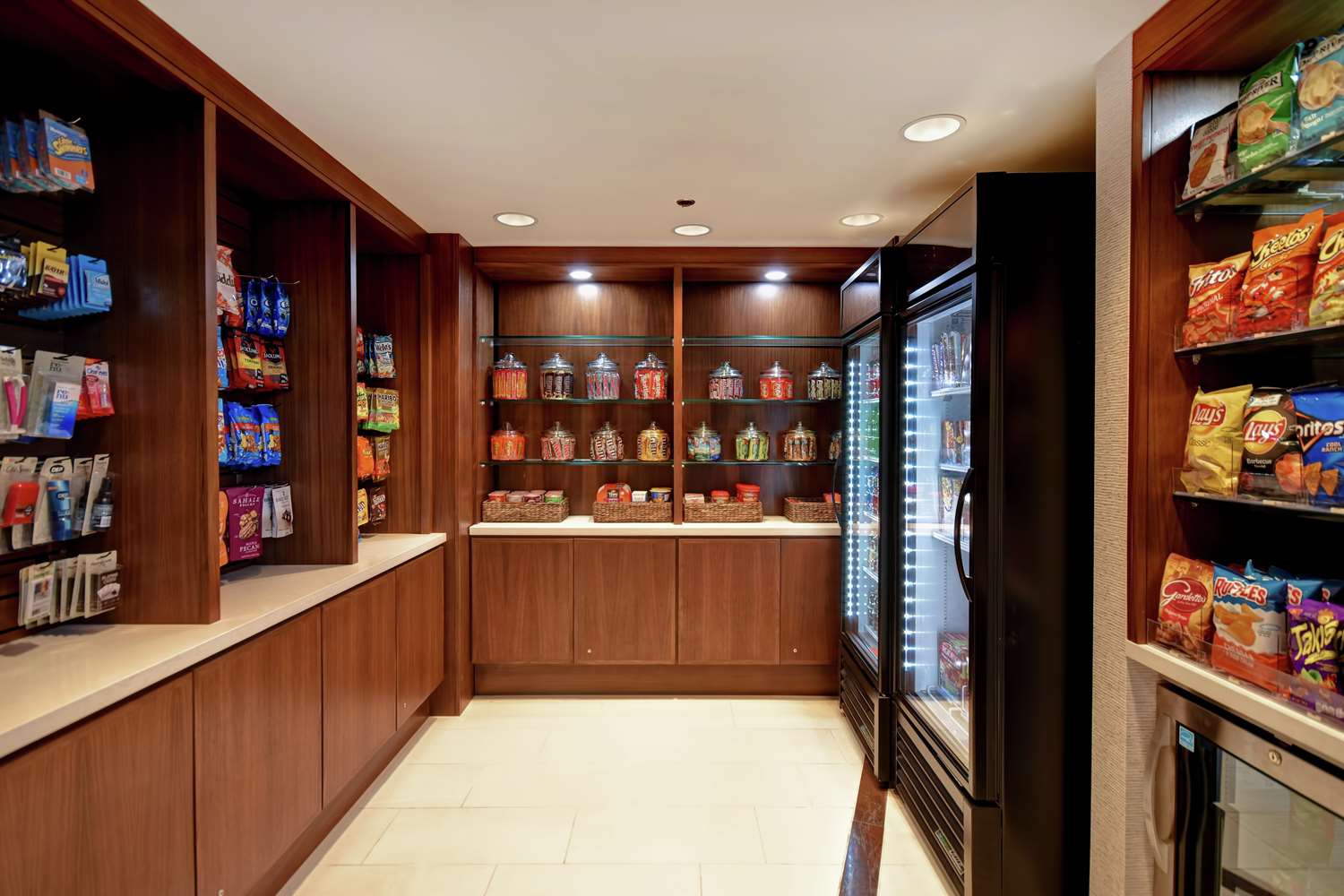 Фото Embassy Suites Omaha - Downtown/Old Market