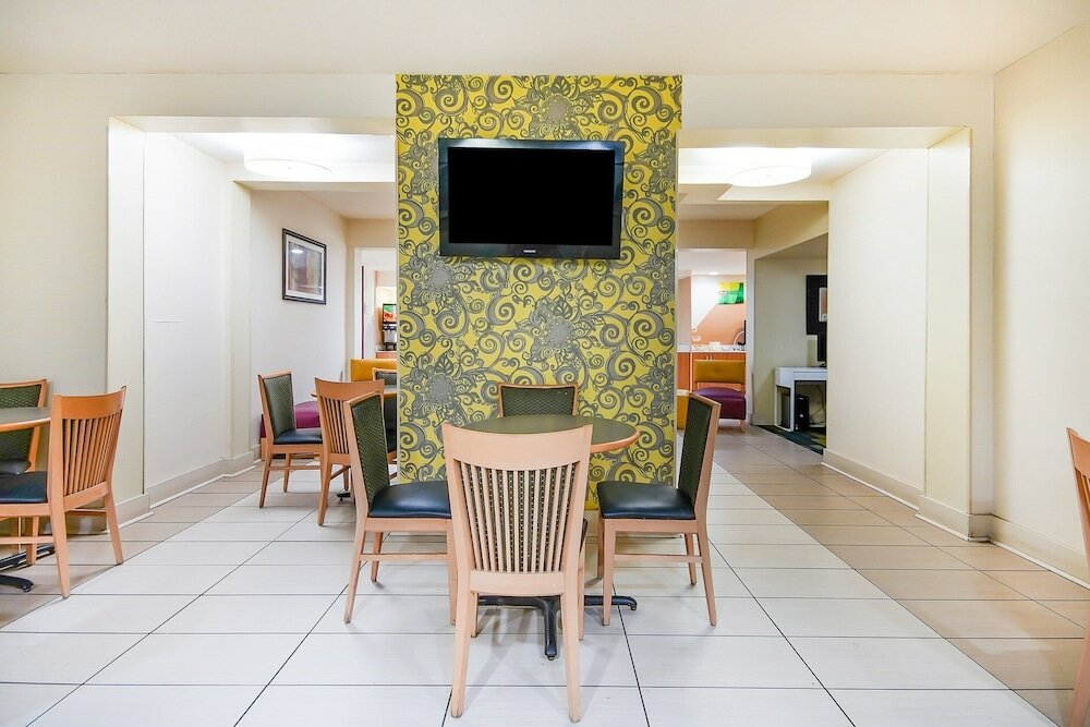 Фото Baymont by Wyndham Williamsburg